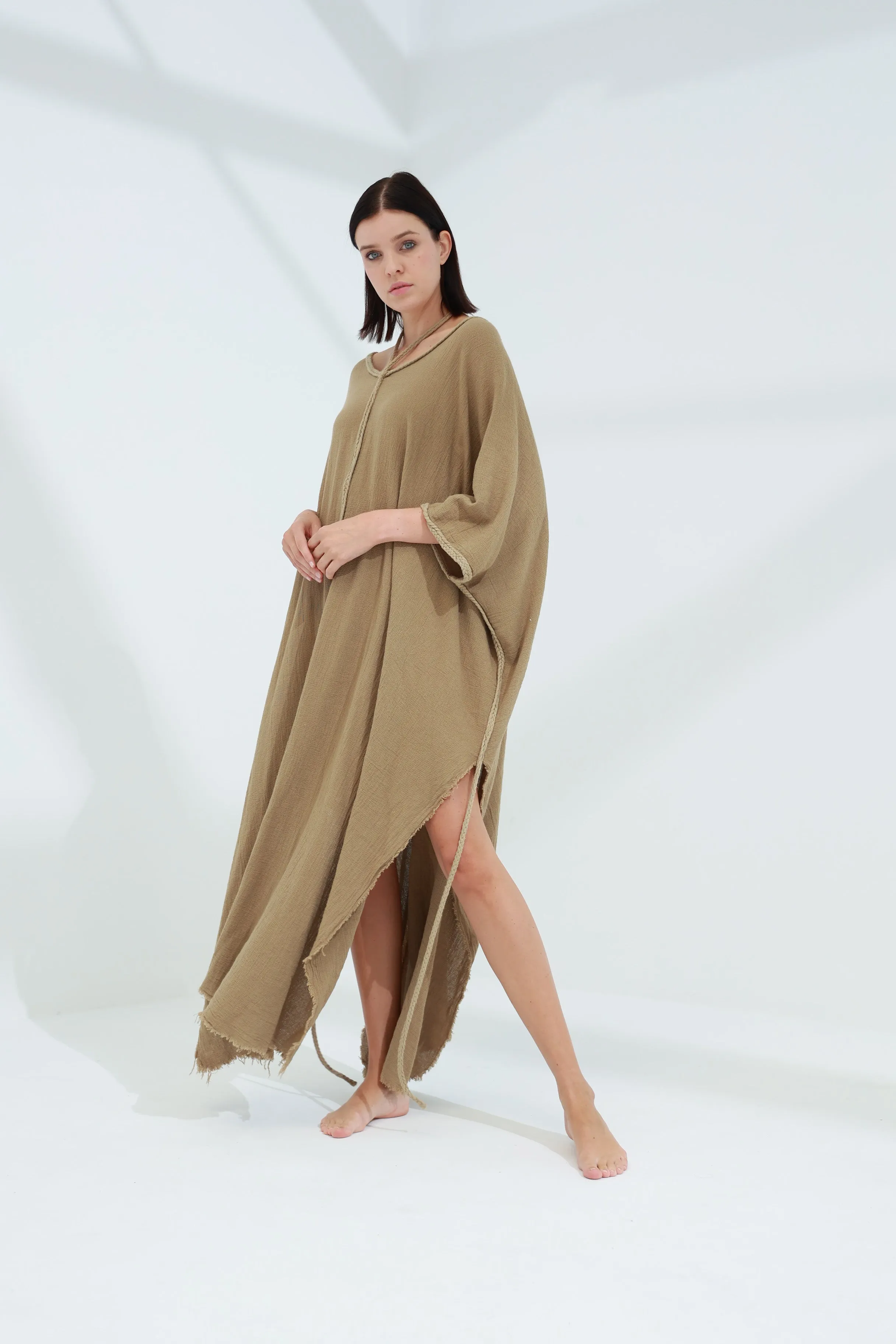 Sande Linen Kaftan Coloniale