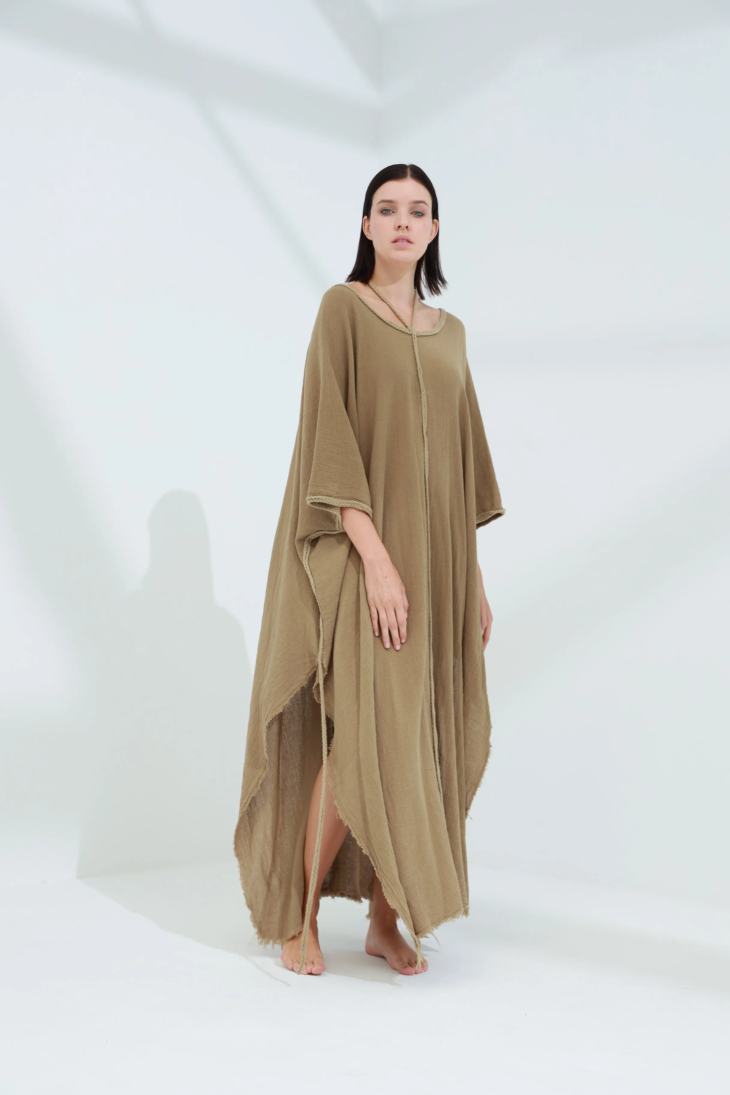 Sande Linen Kaftan Coloniale